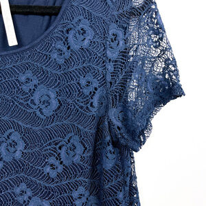 Cute Large Navy Blue Lace Short Sleeve Top